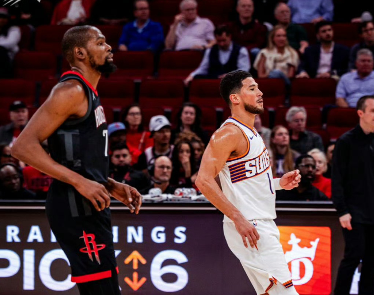 bsport体育娱乐官网入口-年满37岁，场均出战39分钟！本想抱团走捷径，看来本赛季有点悬了