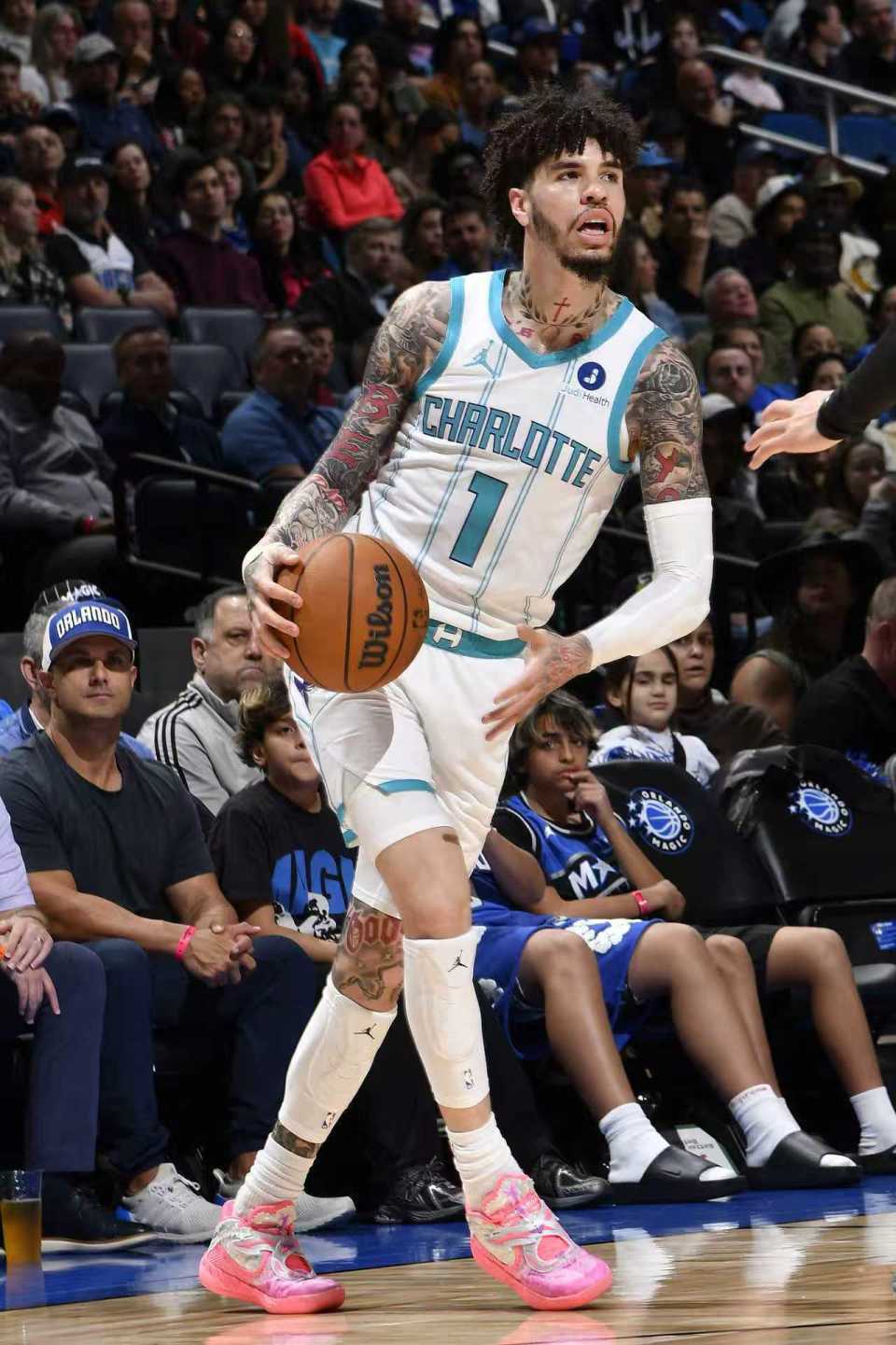 大爆冷！黄蜂8人上双27分大胜魔术 三球16+6+7班凯罗23分