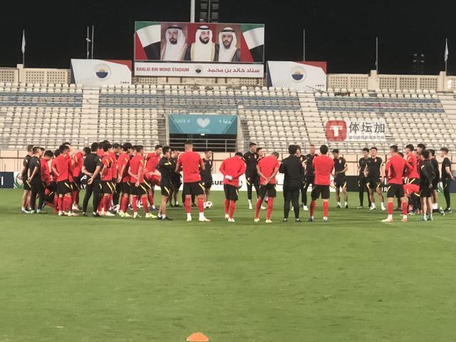 b体育-国足沙迦首训调整为主1人缺席 武磊今晨汇合球队
